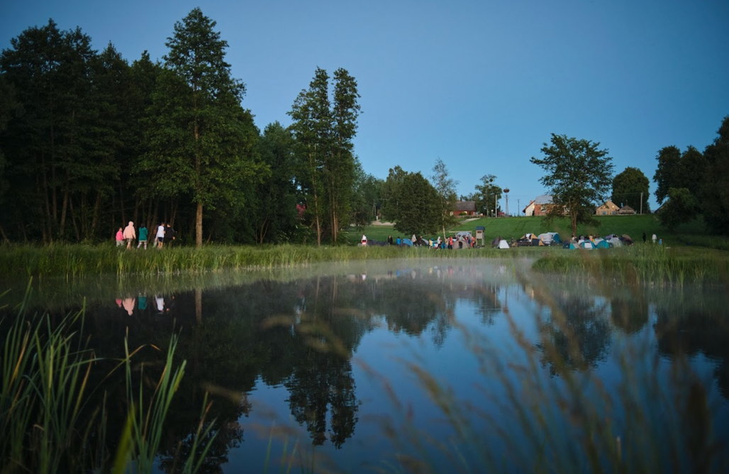 AlohaCamp Miejsce dla kamperów i przyczep 1