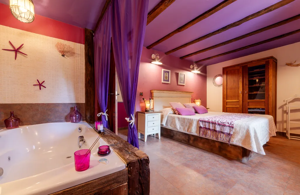 Alloggi AlohaCamp Acogedora Suite con Jacuzzi en Picos de Europa 4