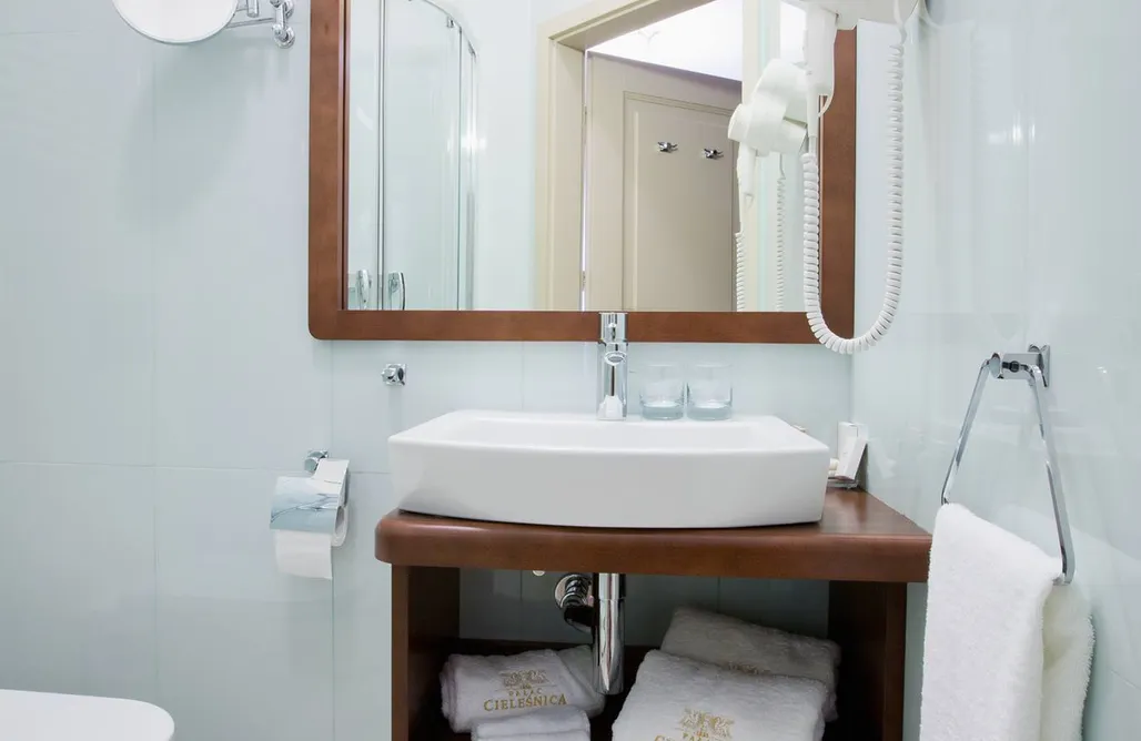 AlohaCamp Pałac Cieleśnica 4