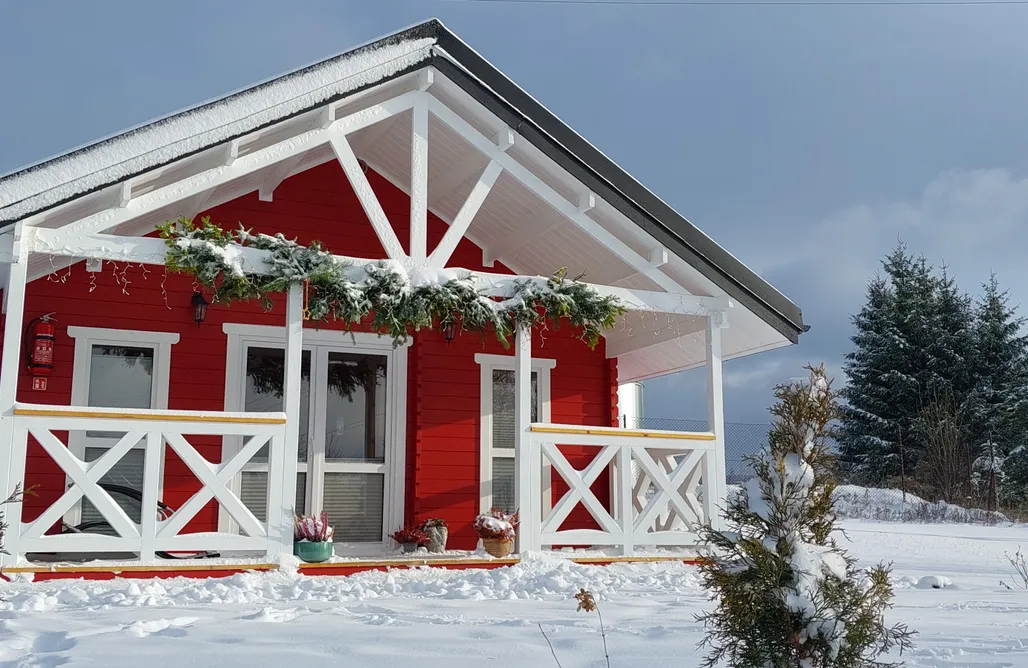 AlohaCamp Domek czerwony 1