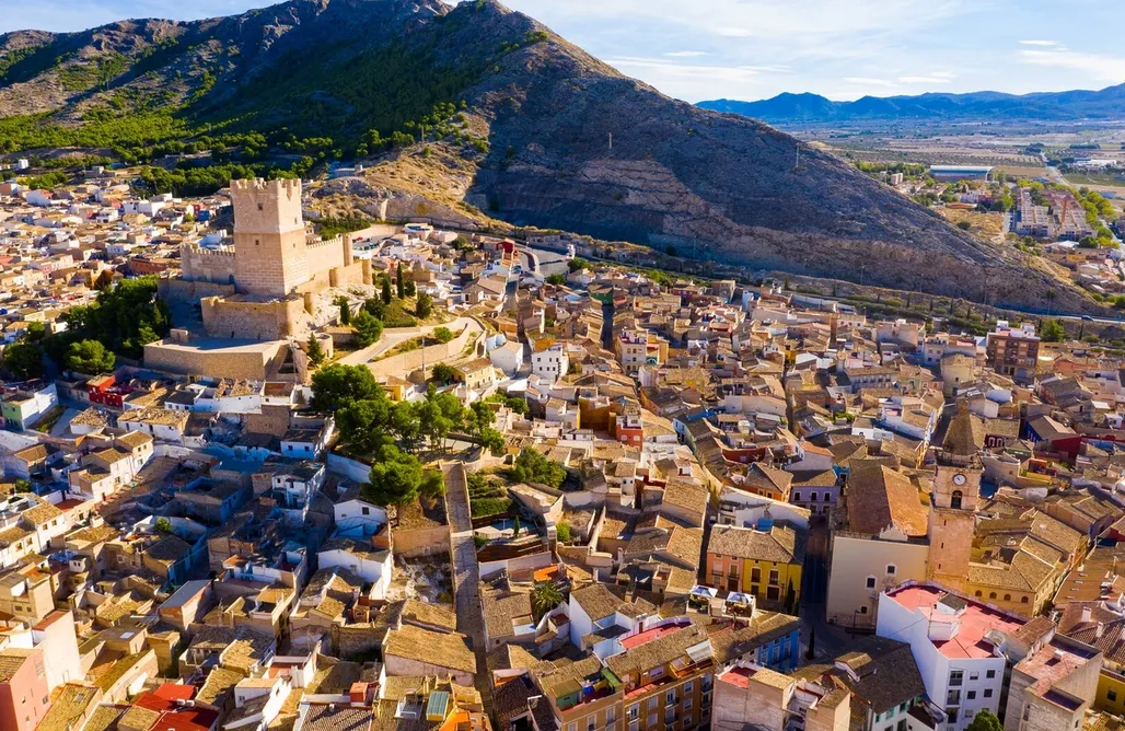 Alojamiento en Aielo de Malferit Casa-cueva entera. Ideal para grandes grupos. 1