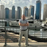 Iurii gospodarz Sanovia Glamping