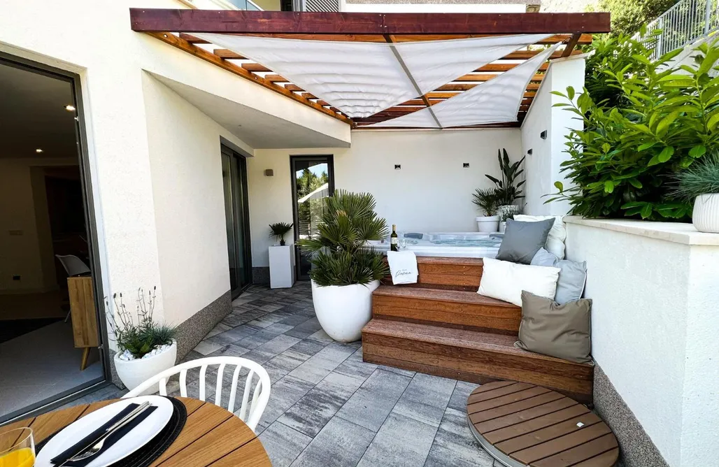 Villa Oneum - Apartment Mare with privat Jacuzzi AlohaCamp