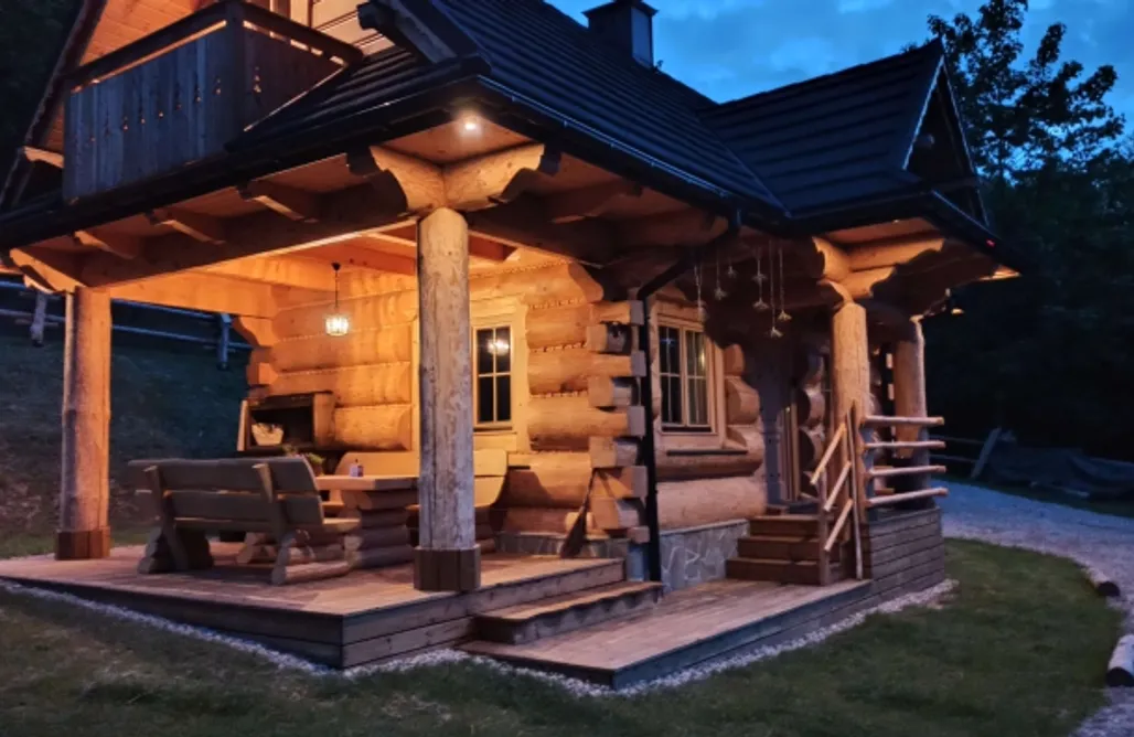 AlohaCamp Chata Niezapominajka 4