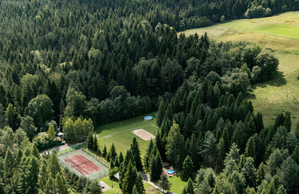 Fajne Miejsca na Wakacje w Polsce Ukryta Leśna Sielanka 2