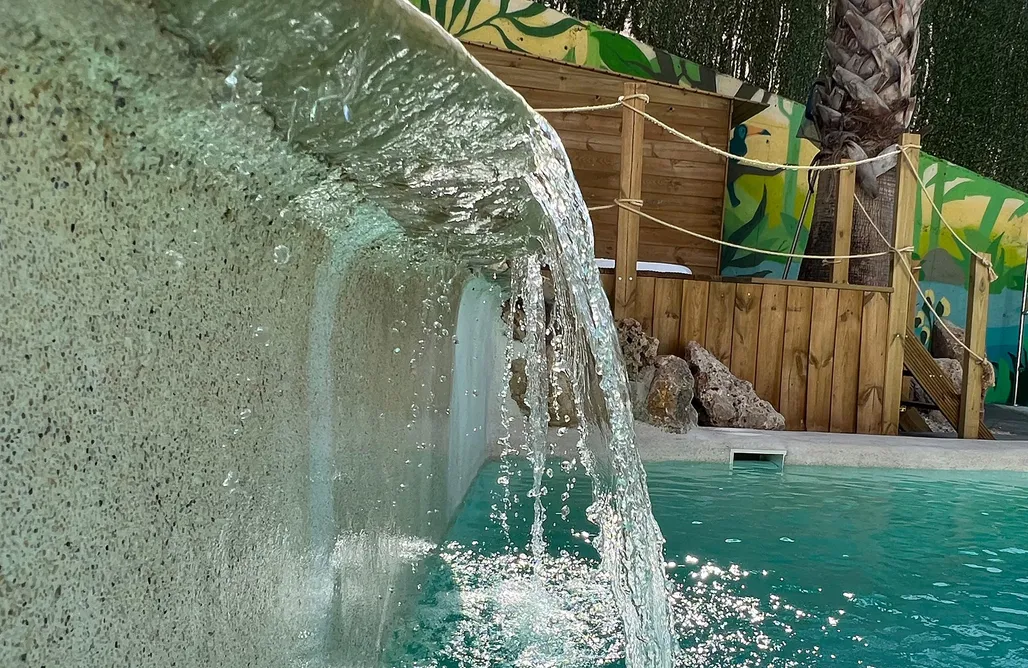 AlohaCamp Casa de la Cascada 2