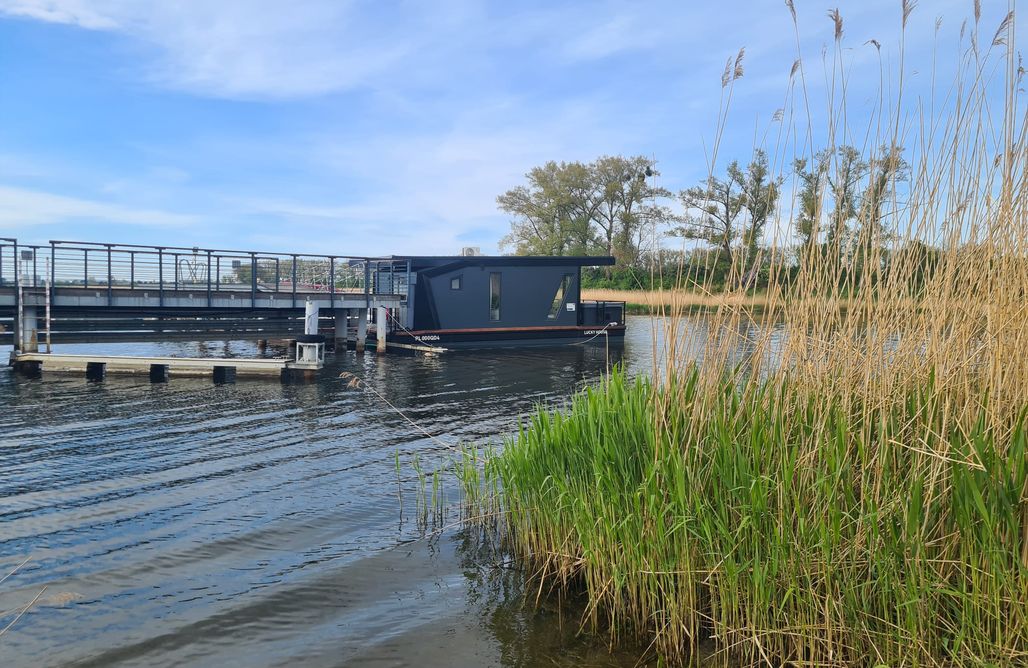 noclegi AlohaCamp Houseboat - Noce na Wiśle 5