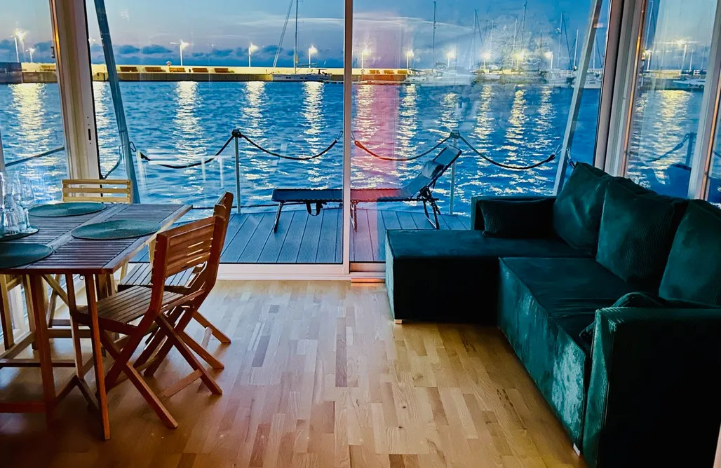 AlohaCamp Mindset Houseboats 4