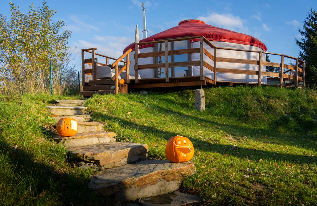 Świeradów-Zdrój noclegi z wyżywieniem i basenem Izera Glamping - Luksusowe jurty & SPA 3