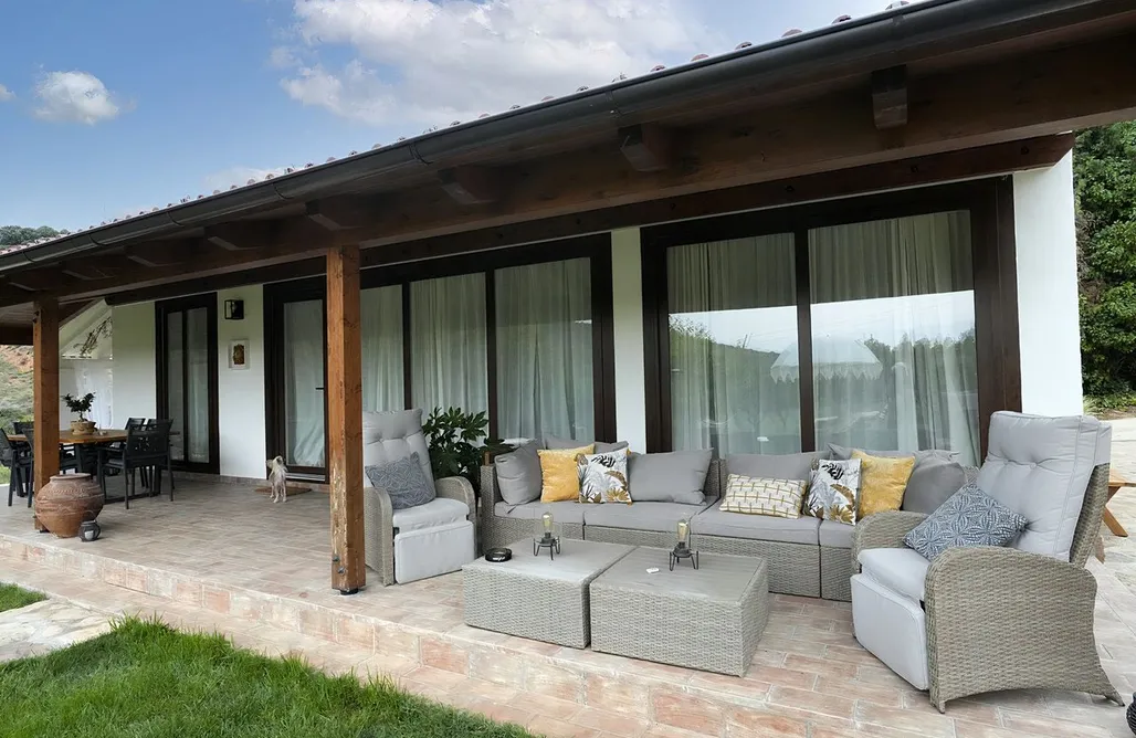 Alojamiento Pirineo aragones Villa Jardines de Guara 1