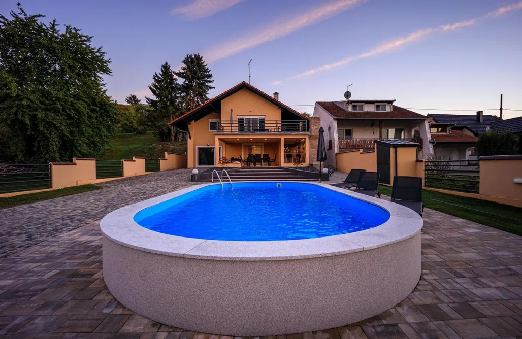 Villa Aljmaš AlohaCamp