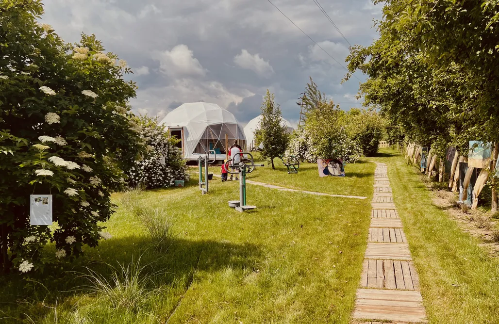 noclegi AlohaCamp Glamping Stacja Zieleniec w Nałęczowie 2
