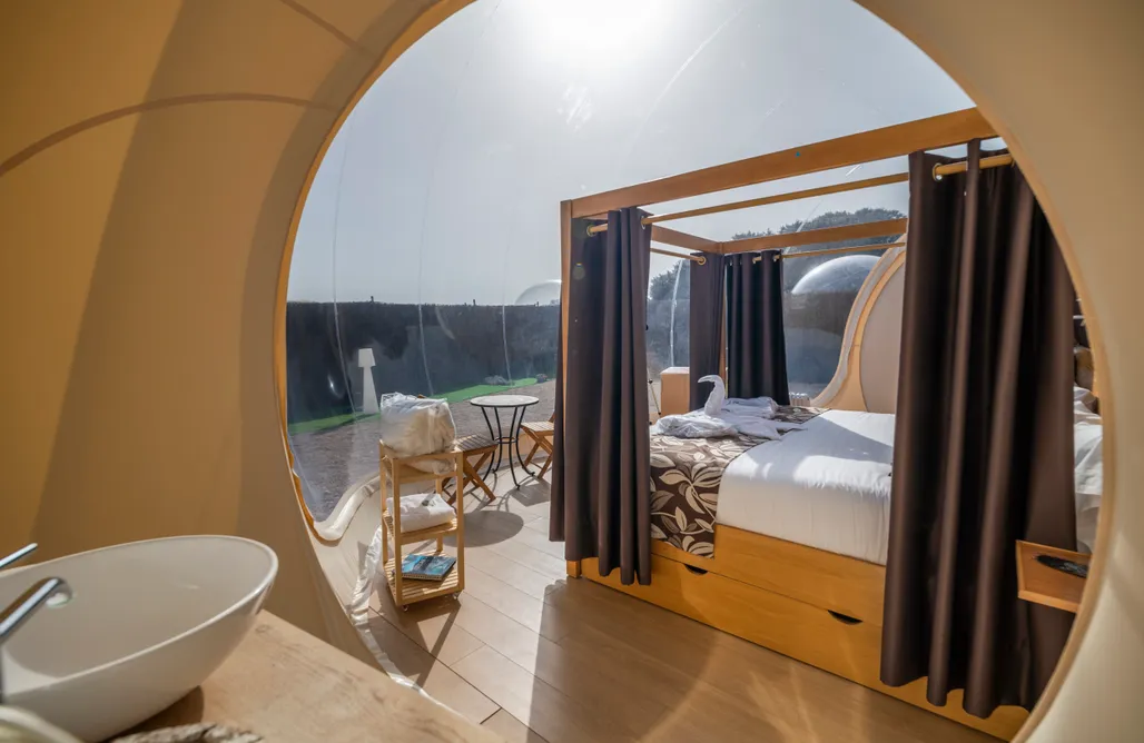 AlohaCamp Copernico burbuja  baño interior 2
