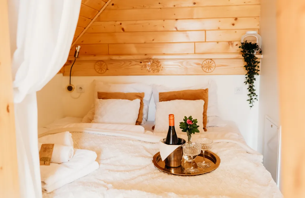 AlohaCamp White Studio 4