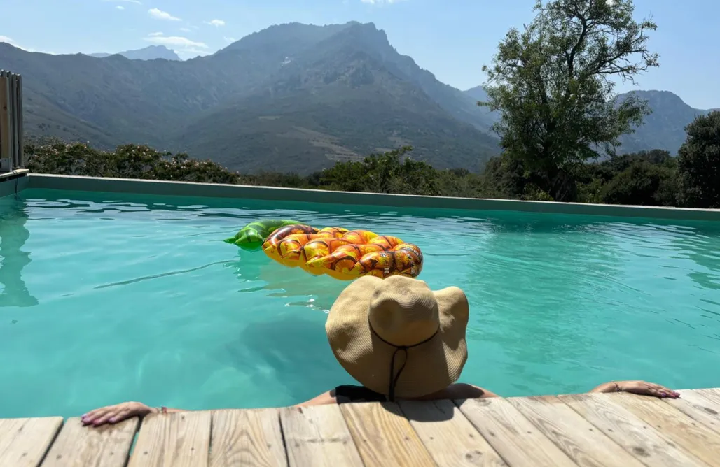 AlohaCamp accommodation Dôme étoilé avec bain de détente privatif  4