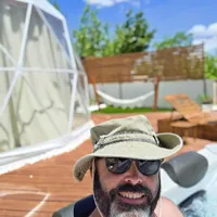 Rafael propietario Domo Awa - Donde el amor encuentra su espacio