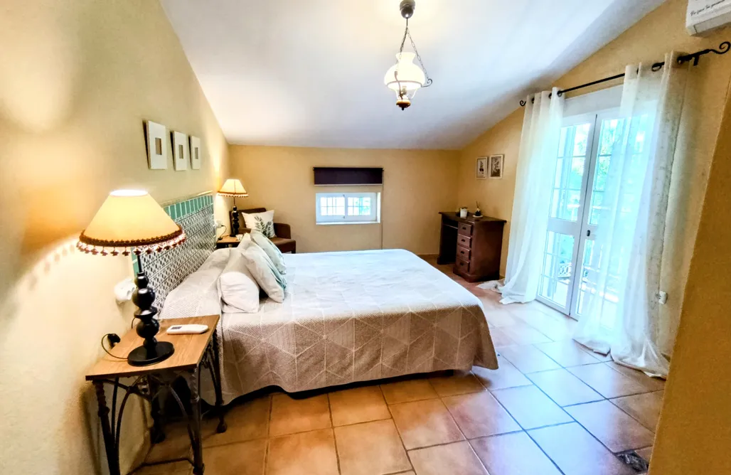 AlohaCamp accommodation Casa Rural Lo Pinto 3 BR Piscina Privada en El Torcal 5