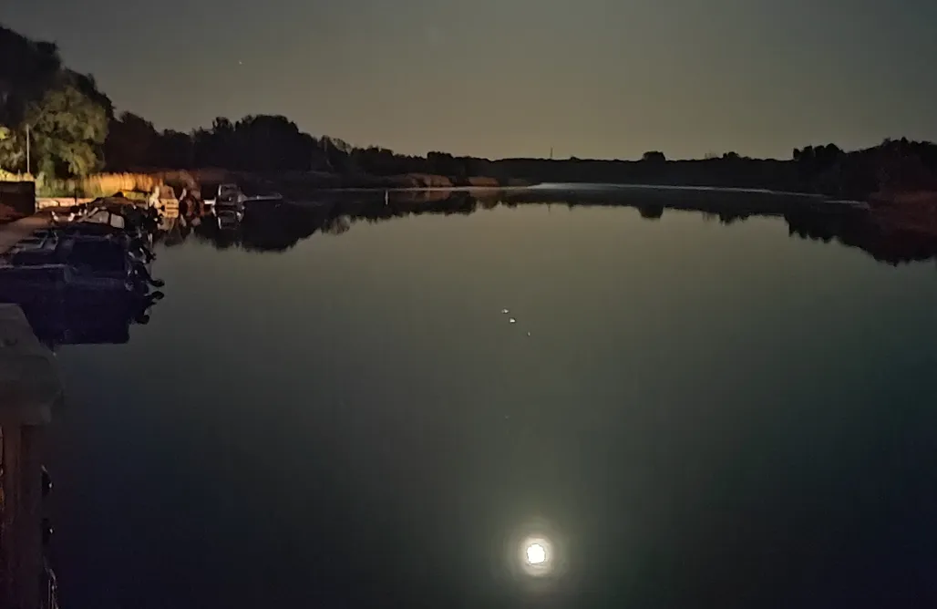 noclegi AlohaCamp 5 os Houseboat pływający dom Water Boy, bez patentu motorowodnego 1