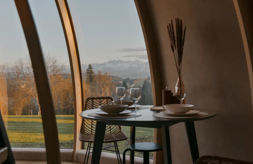 noclegi AlohaCamp Glamping AtmoSphere Czorsztyn z widokiem na Tatry 5