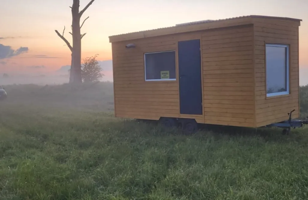 Alloggi AlohaCamp Łąkowy wóz  4
