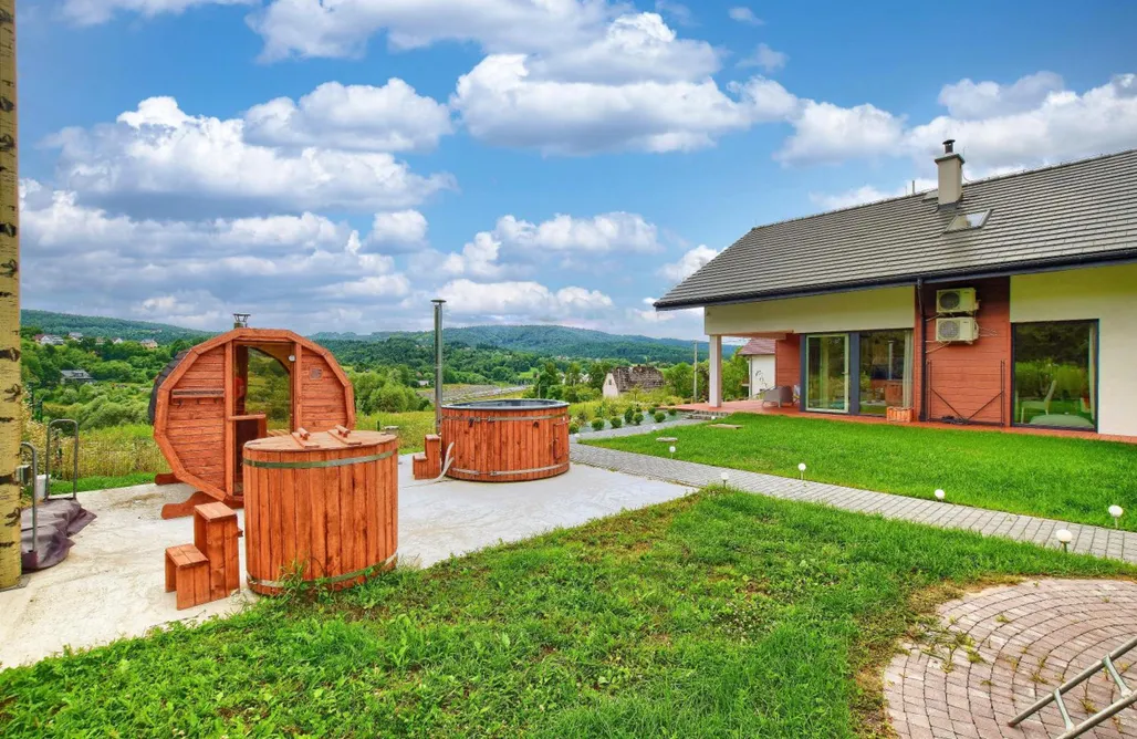 Katowice Noclegi ArPioNa dom nad jeziorem z jacuzzi, sauną i placem zabaw 2