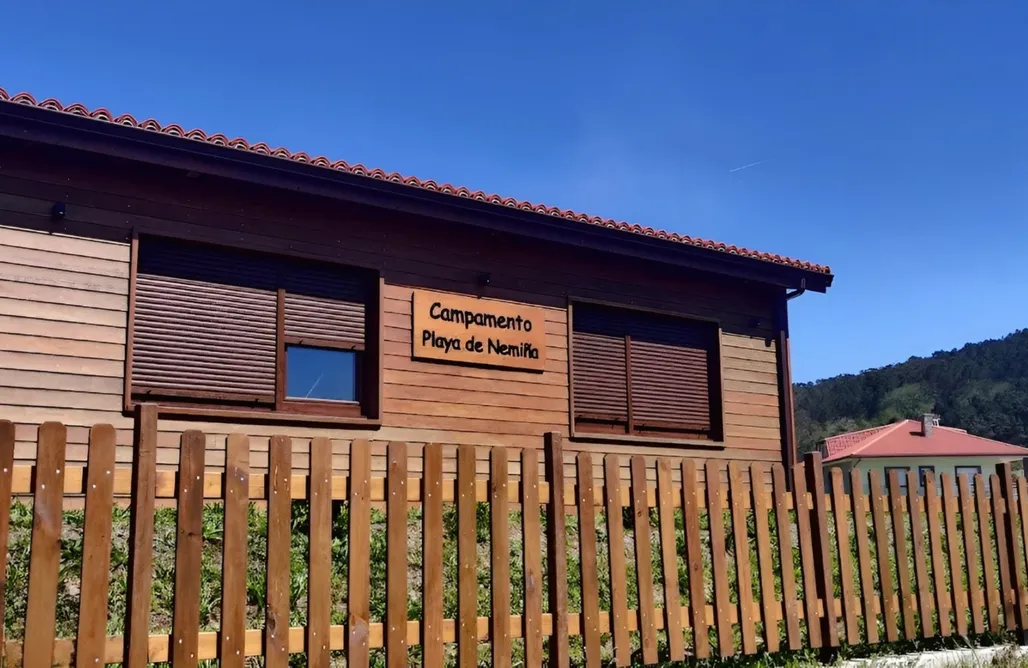 AlohaCamp Campamento Playa de Nemiña 1