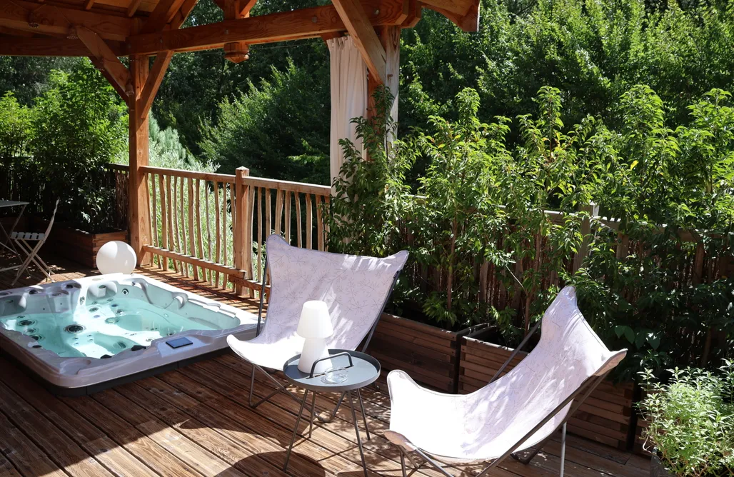 Hébergement AlohaCamp Cabanes Suspendues - SPA et Sauna privatifs 5