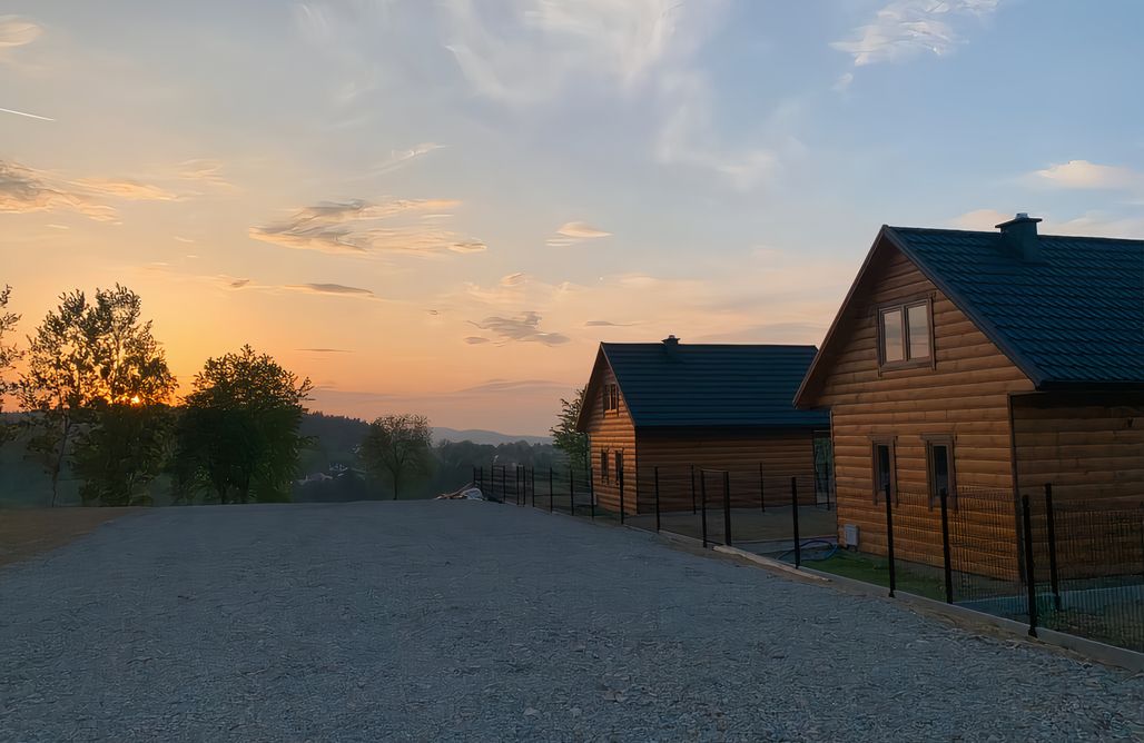 AlohaCamp accommodation Domki w Bieszczadach Nowa Zelandia 2