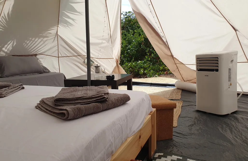 alojamientos AlohaCamp BIO Glamping Gran Tipi eco tropical 4