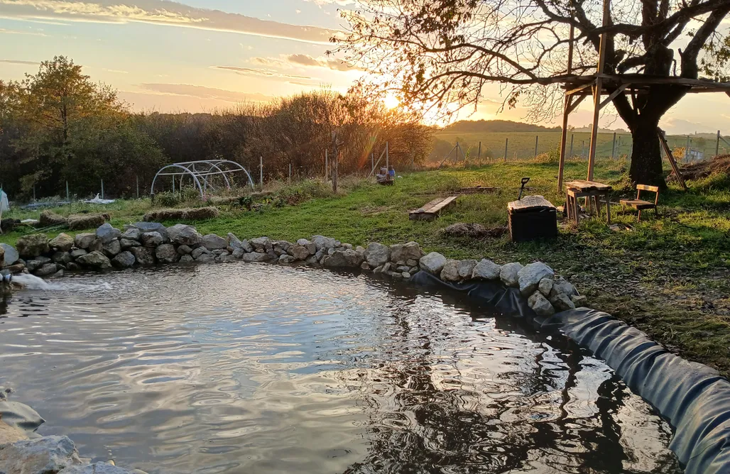 Tweet apartments  AlohaCamp