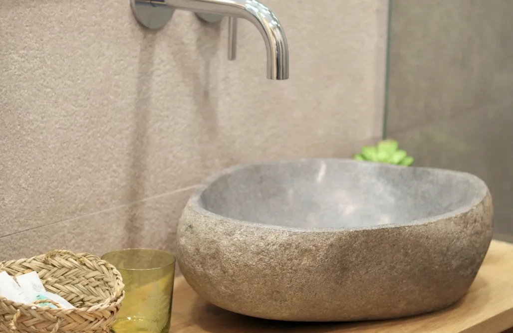 In The Mountains In The Wood - Drewniany Domek z Netflixem 1