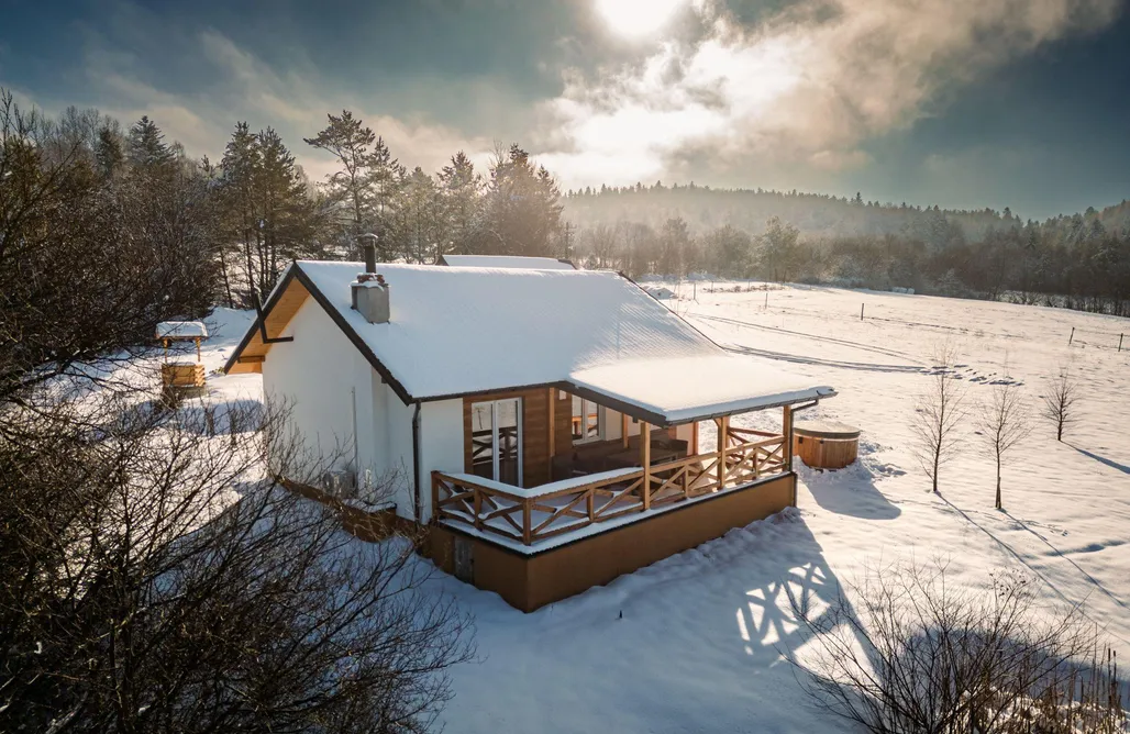 noclegi AlohaCamp Chatka Niedźwiadka Beskid Niski - domki w górach na odludziu z sauną w cenie 4