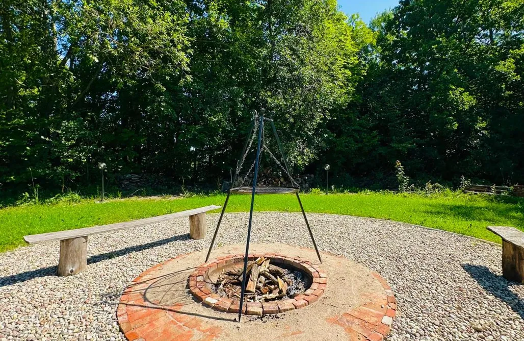 Alloggi AlohaCamp Chatka JustChill nad Jeziorem Czostków 1