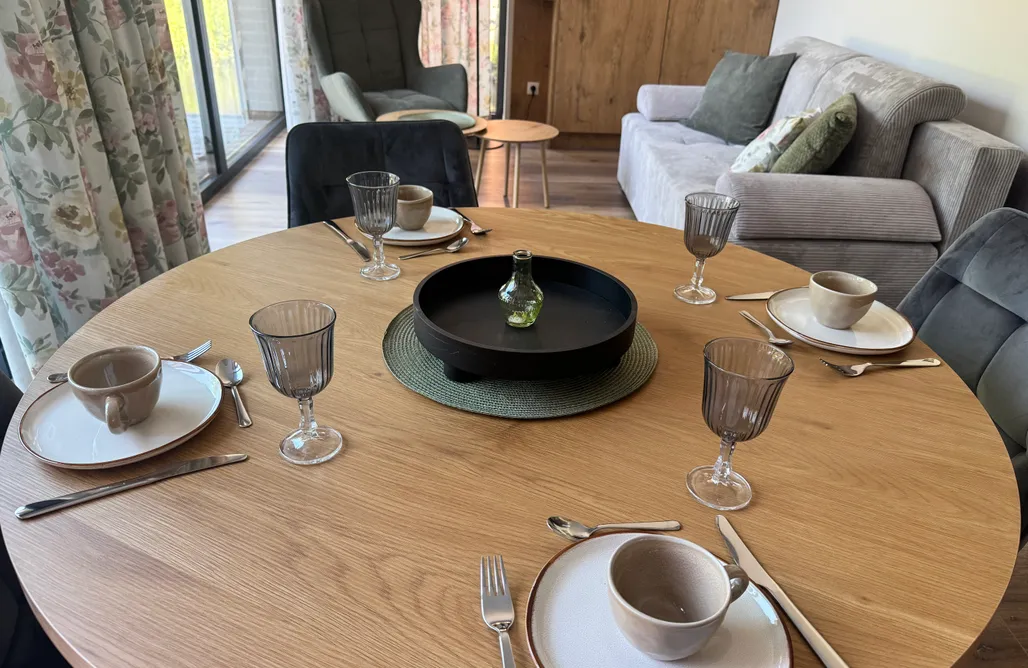 AlohaCamp Apartament nr 6 z widokiem na las i rzekę 4