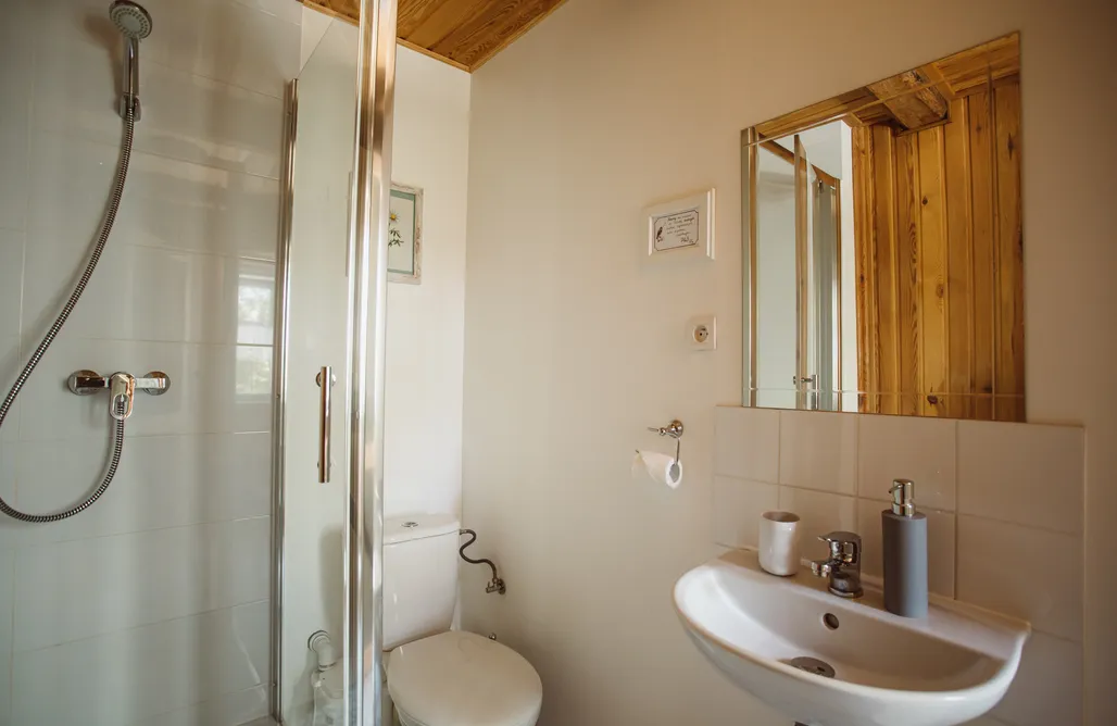 AlohaCamp Pokój Rodzinny z prywatną łazienką w pokoju  2