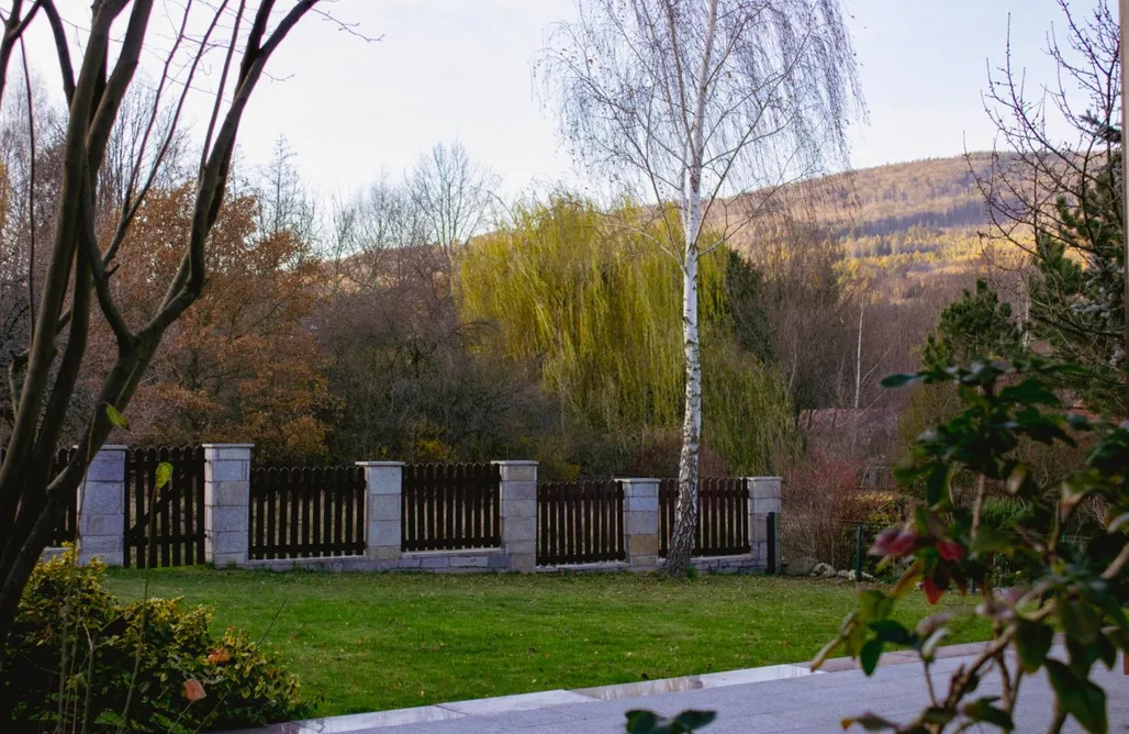 Tanie Noclegi Wrocław Rustykalny domek pod Ślężą 1