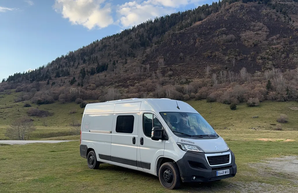 Fin De Semana Romántico Catalunya Camper Van en Barcelona: Original Ebre 2