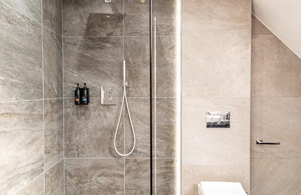 AlohaCamp Sowa Hill SPA | Pokój 301 – Góry Sowie, jacuzzi, sauna & balia lodowa 1