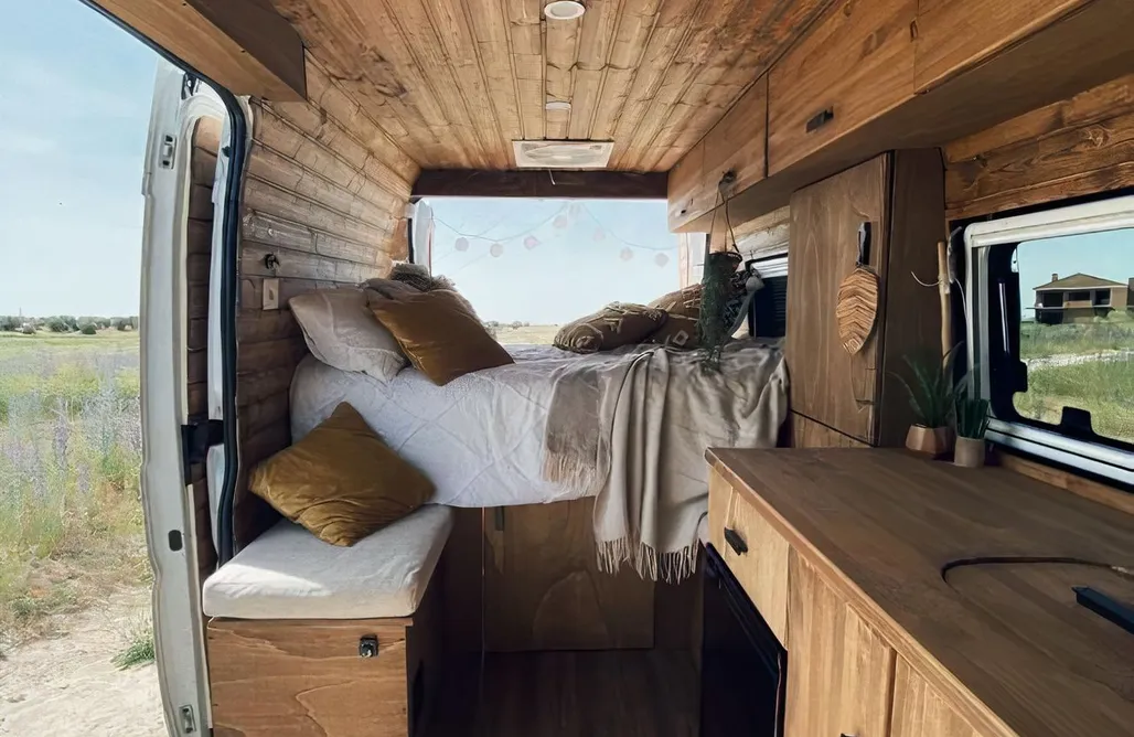 AlohaCamp Camper Van Rustic 4