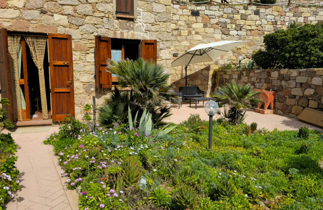 alojamientos AlohaCamp El Jardín de la Casa de los Pescadores - Portopaglia 4
