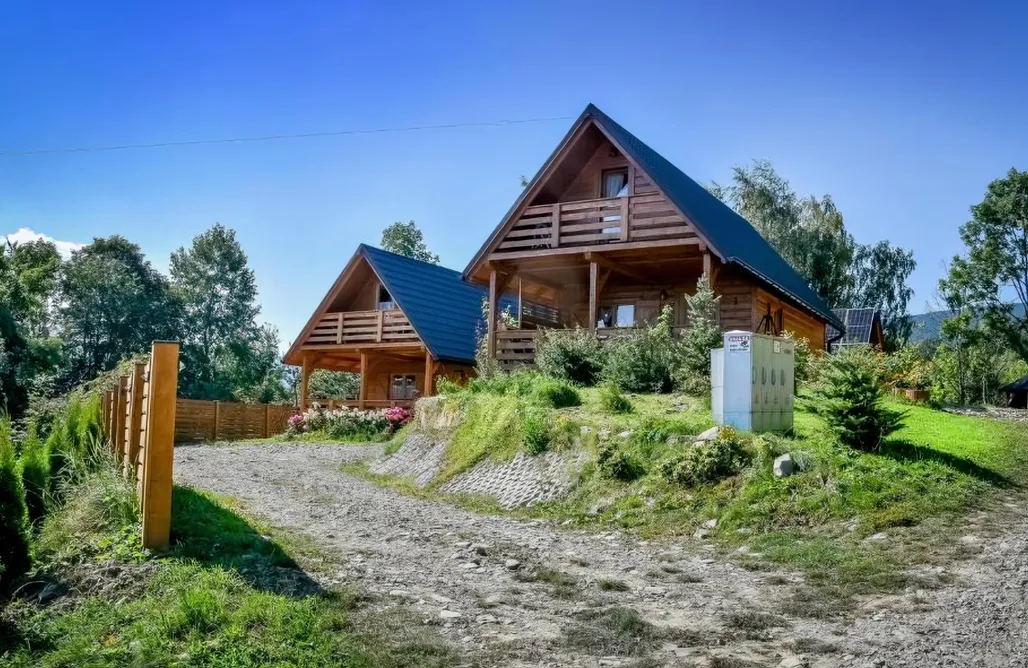 Krynica-Zdrój noclegi z wyżywieniem i basenem Domek na Groniku 2