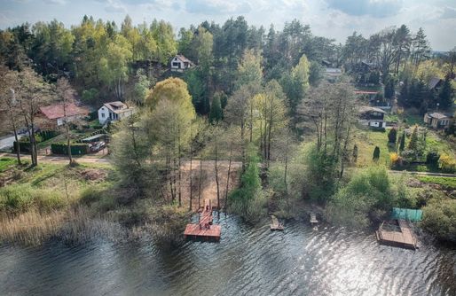 Pole campingowe Częstochowa Miejsce kamperowe i namiotowe - Kraina Elfów - Działka nad jeziorem z pomostem, cała na wyłączność 2