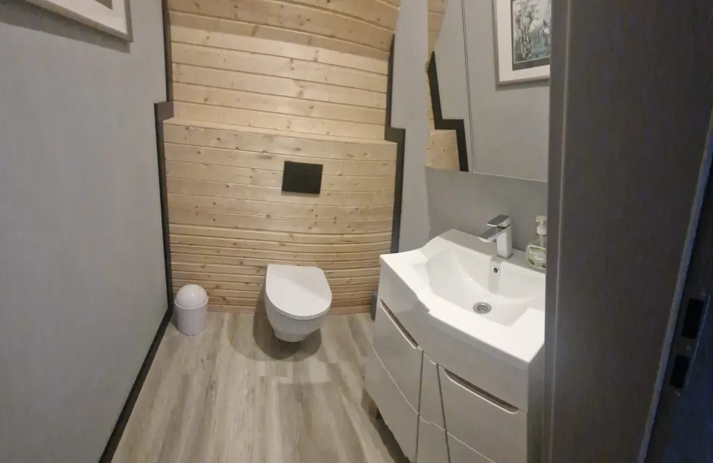 alojamientos AlohaCamp Dom nad samym jeziorem 1