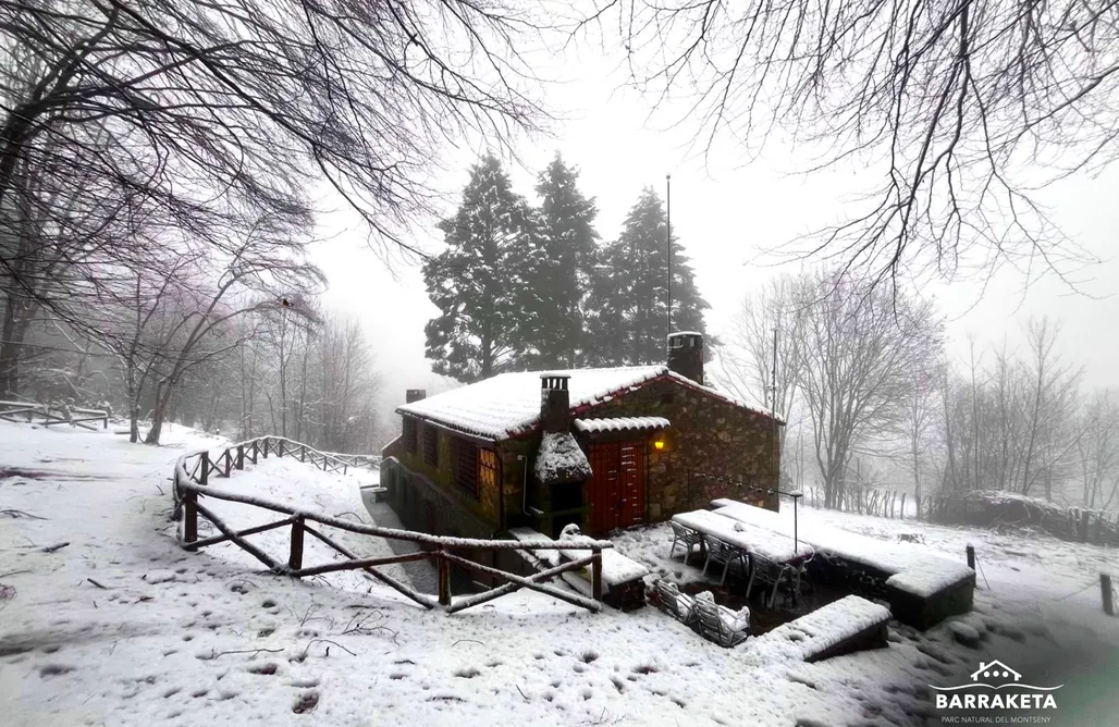 alojamientos AlohaCamp La Barraketa del Montseny 4