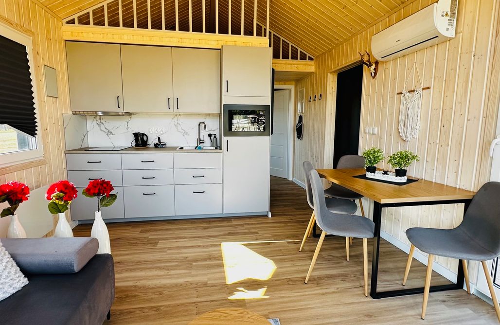 AlohaCamp Domek Hetmana  3