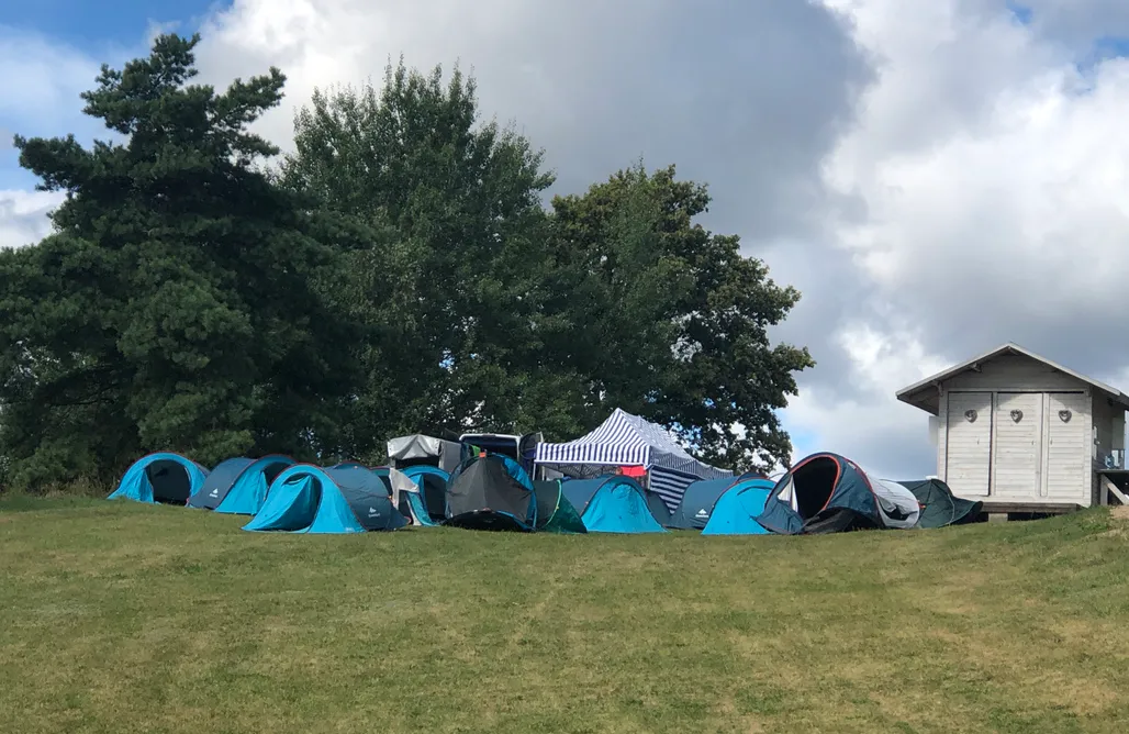 AlohaCamp CampGlamp miejsce pod namiot 2