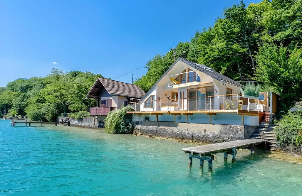 Chalet Coquillage Waterfront Escape On Lake AlohaCamp