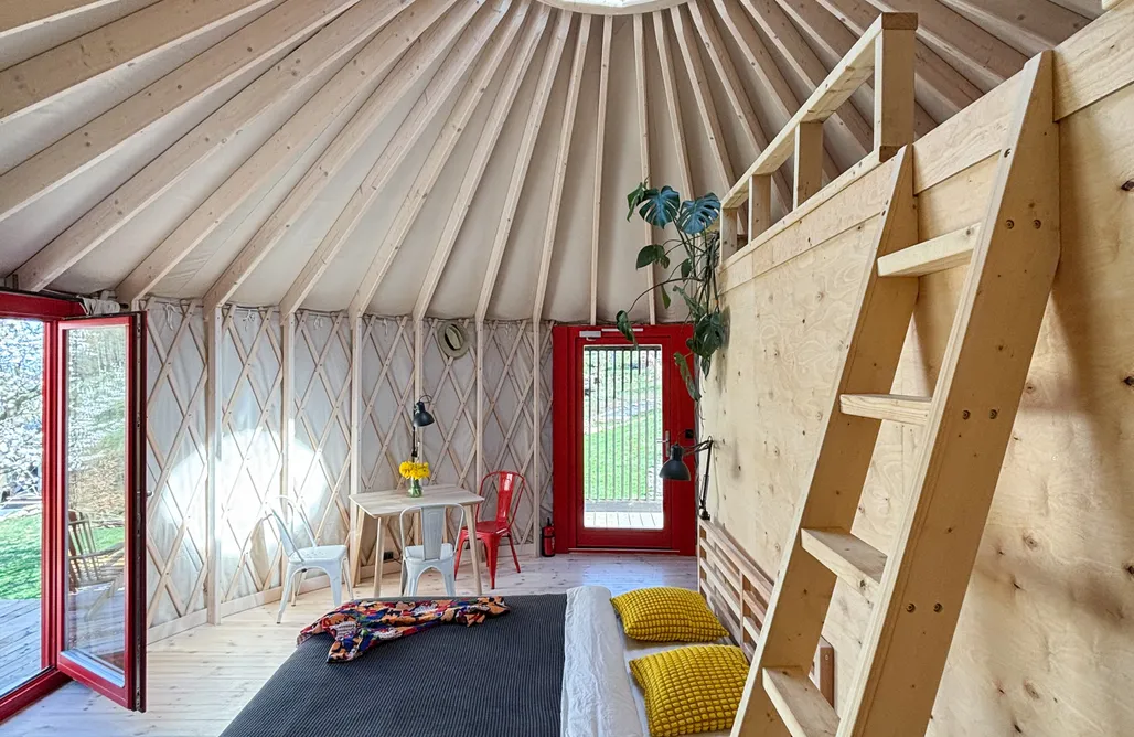 AlohaCamp Jurta Czerwona 2