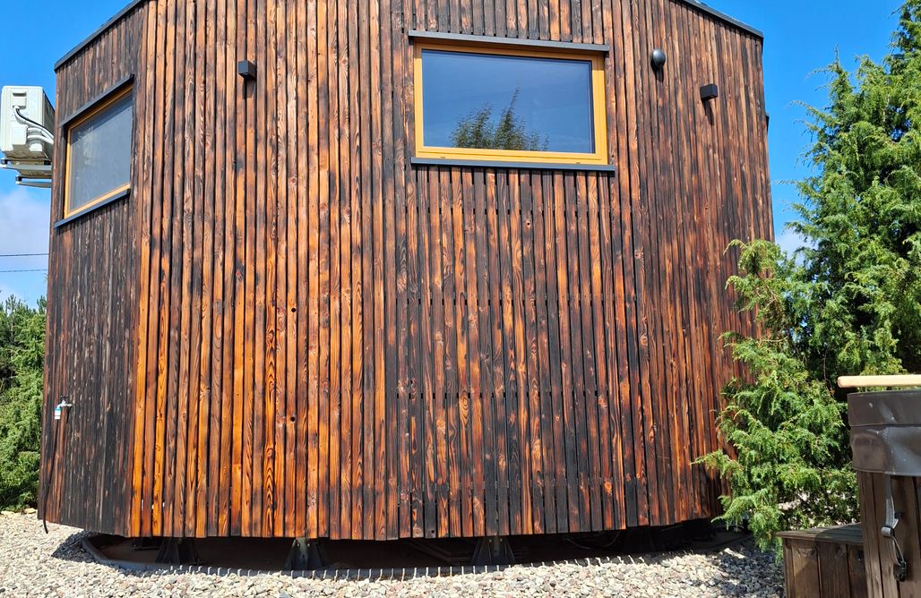 Domki Częstochowa Obrotowy spokój - zakręcony domek, który zmienia perspektywę 1