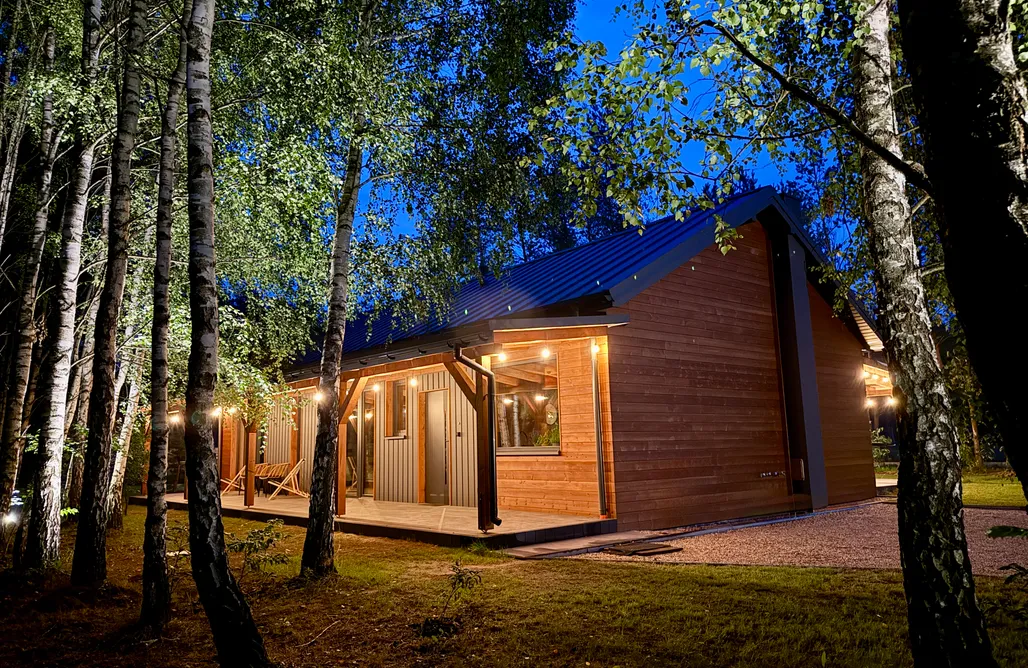 noclegi AlohaCamp Forestland - domki wśród drzew z sauną i balią 1